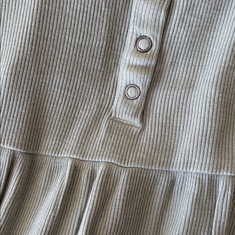 American Eagle Sage Ribbed Tank - Picture 4 of 5